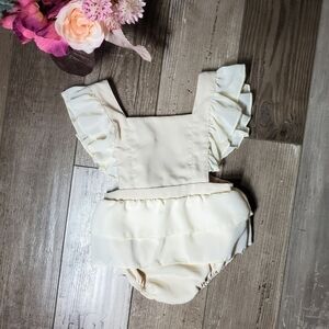 Bailey's Blossoms Oatmeal Cream Off-White Ruffle Bubble Baby Romper Size 9-12m